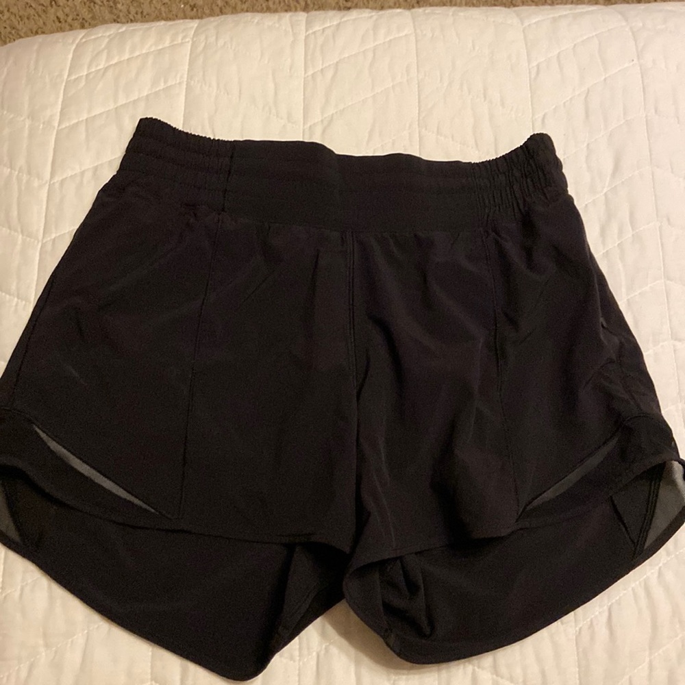 Size 6 tall high rise hotty hot shorts. Worn very few times!!